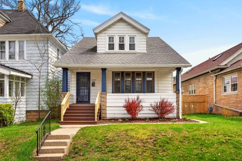 Photo of 3204 S Delaware Ave, Milwaukee, WI 53207 (MLS # 1959777)