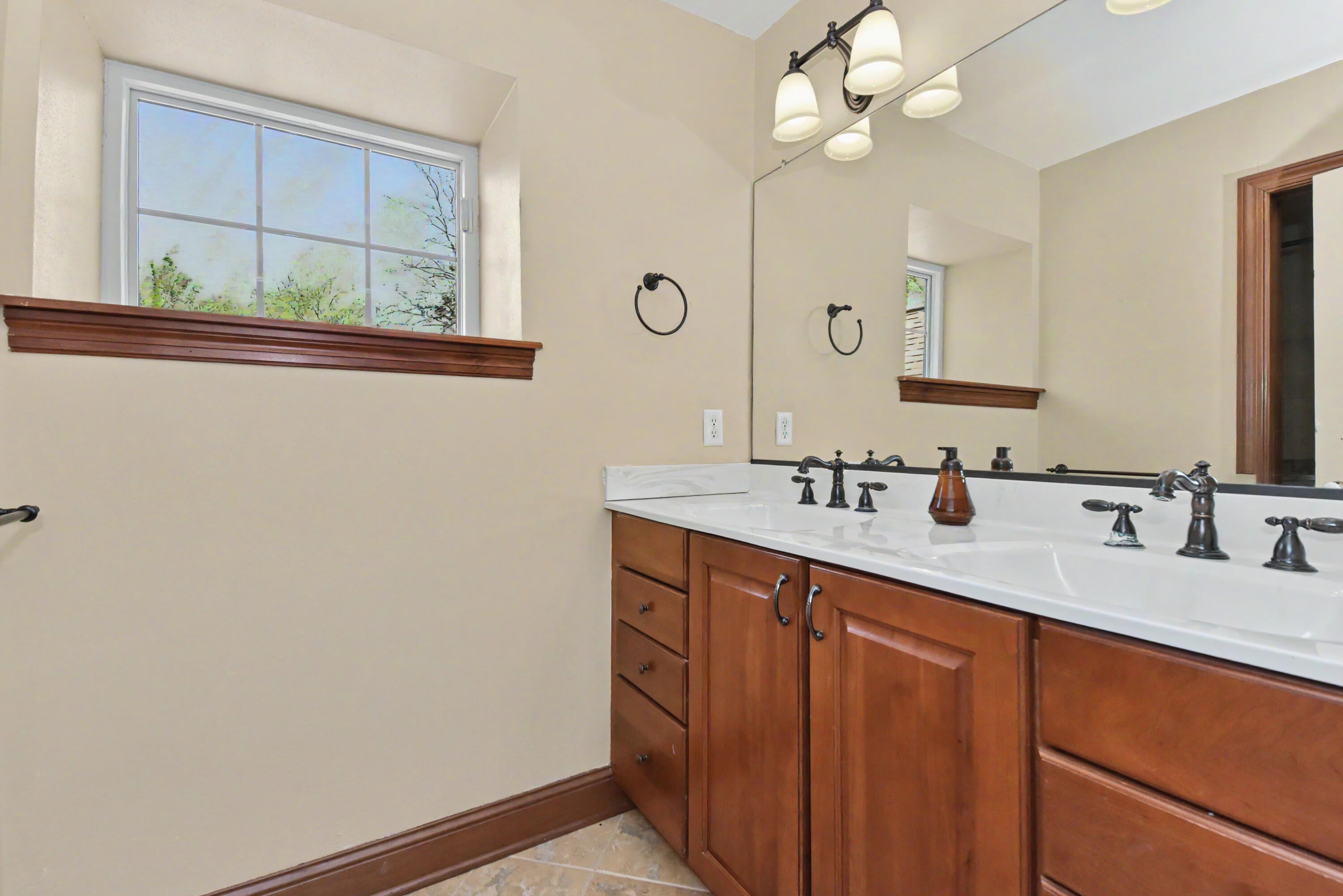 S43w34465 Forest Ct, Dousman, WI, 53118, USA, 4 Bedrooms Bedrooms, ,4 BathroomsBathrooms,Residential,Contingent,S43w34465 Forest Ct,1963387