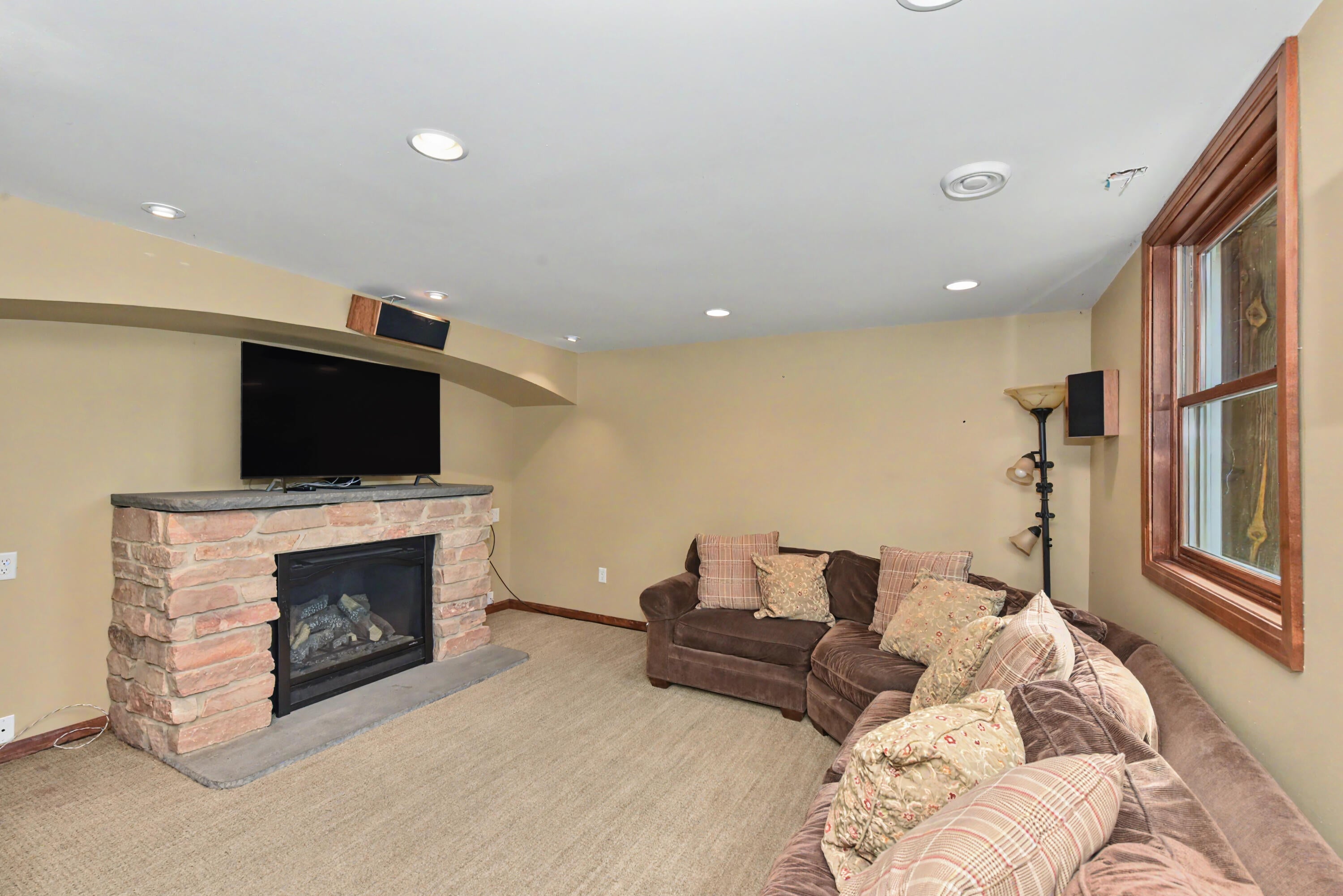 S43w34465 Forest Ct, Dousman, WI, 53118, USA, 4 Bedrooms Bedrooms, ,4 BathroomsBathrooms,Residential,Contingent,S43w34465 Forest Ct,1963387