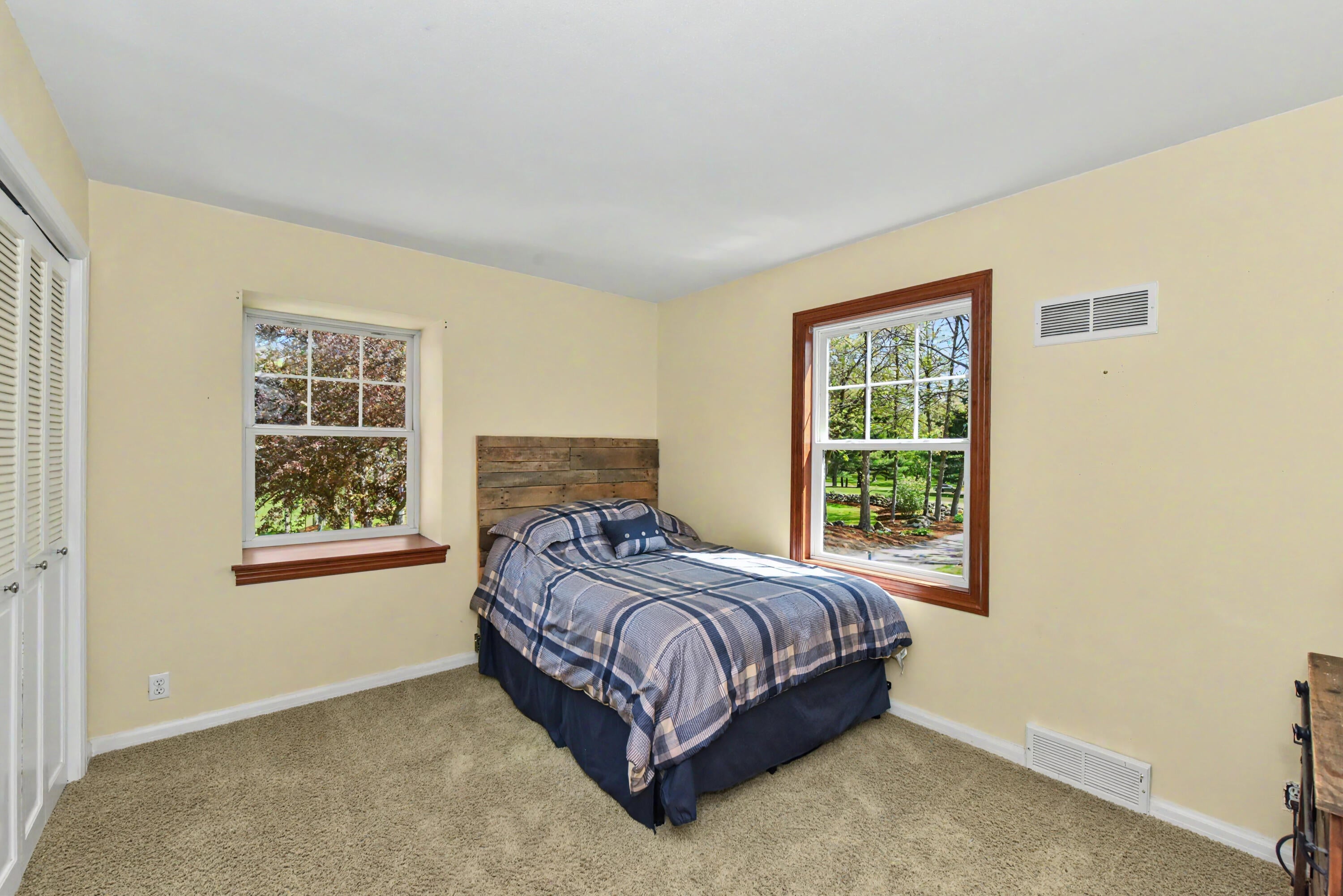 S43w34465 Forest Ct, Dousman, WI, 53118, USA, 4 Bedrooms Bedrooms, ,4 BathroomsBathrooms,Residential,Contingent,S43w34465 Forest Ct,1963387