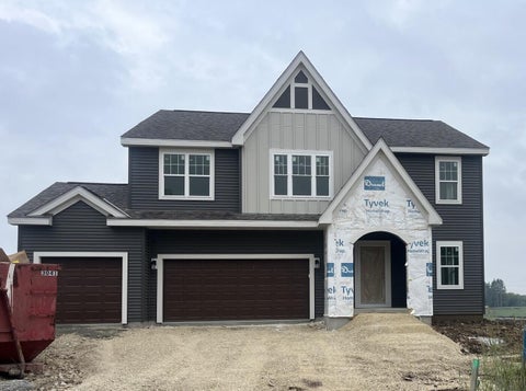 Photo of 626 Hawks Ridge Rd, Grafton, WI 53024 (MLS # 1966359)