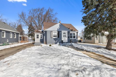Photo of 9006 W Dakota Ave, West Allis, WI 53227 (MLS # 1955934)