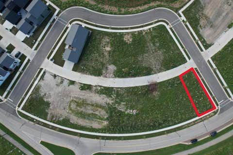 Photo of 9449 E Lake Vista Pkwy, Oak Creek, WI 53154 (MLS # 1968229)