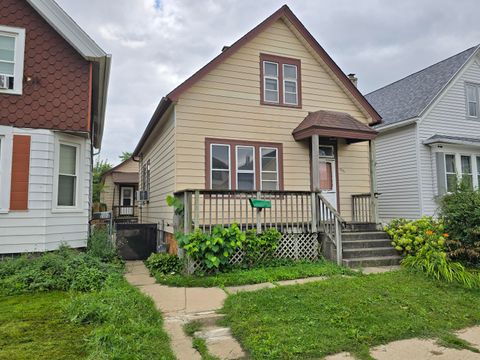 Photo of 3131 W Madison St, Milwaukee, WI 53215 (MLS # 1931738)