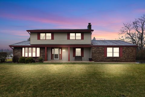 Photo of 1326 W Zedler Ln, Mequon, WI 53092 (MLS # 1956517)