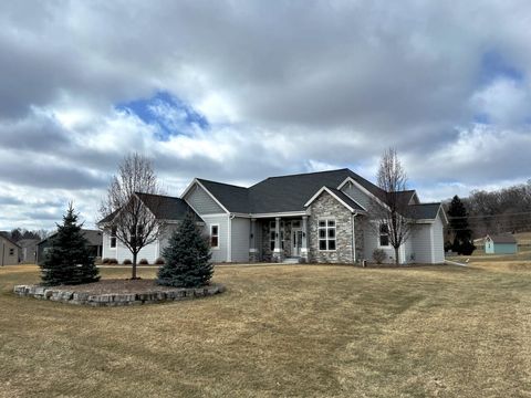 Photo of W222 S4127 Timm Dr, Waukesha, WI 53189 (MLS # 1951448)