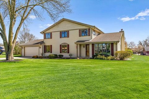 Photo of 3875 Westwood Ct, Brookfield, WI 53005 (MLS # 1917889)