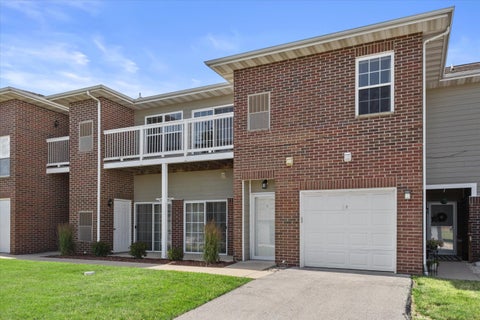 Photo of 6746 100th Pl, Pleasant Prairie, WI 53158 (MLS # 1968369)