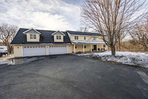 Photo of N8825 Fawn Meadow Ln, Holland, WI 54636 (MLS # 1950138)