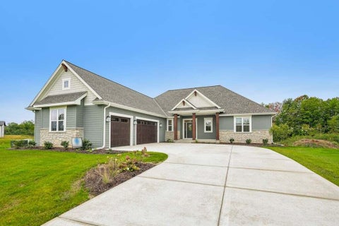 Photo of N51W18847 Quietwood Dr, Menomonee Falls, WI 53051 (MLS # 1981404)