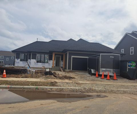 Photo of 1283 Wild Rye Ln, Oconomowoc, WI 53066 (MLS # 1960639)