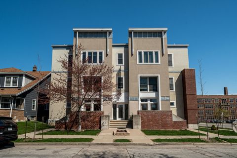 Photo of 2904 N Cambridge Ave, Milwaukee, WI 53211 (MLS # 1958627)