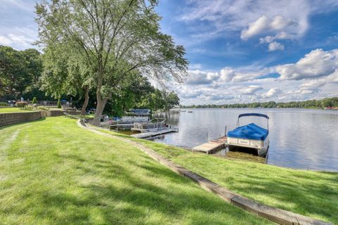 Photo of 320 E Pleasant St, Oconomowoc, WI 53066 (MLS # 1946633)