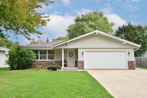 Photo of 5944 S 35th St, Greenfield, WI 53221 (MLS # 1980934)