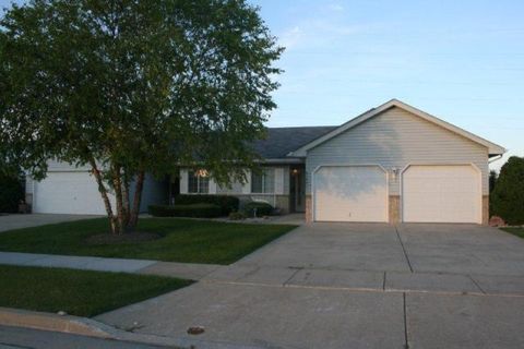 Photo of 1901 27 Ave, Kenosha, WI 53140 (MLS # 1944501)