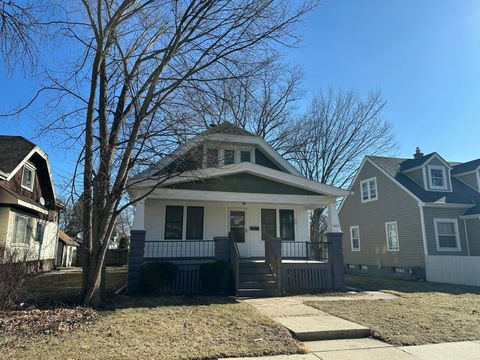 Photo of 4852 N 37th St, Milwaukee, WI 53209 (MLS # 1958825)