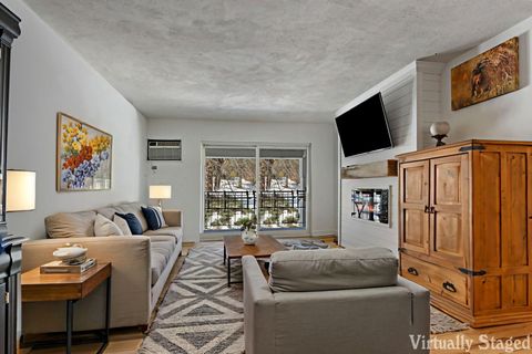 Photo of 118 Evelyn Ln, Lake Geneva, WI 53147 (MLS # 1954719)