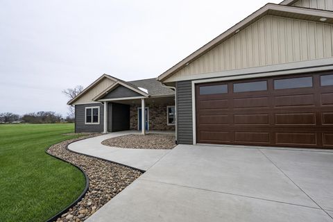 Photo of W24362 Fairway Dr, Trempealeau, WI 54661 (MLS # 1956079)