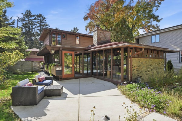 3149 S SUPERIOR ST, MILWAUKEE, WI 53207 - Image 17377d484d9d0e4fc8bb0ae72ff1fae9/2030140498