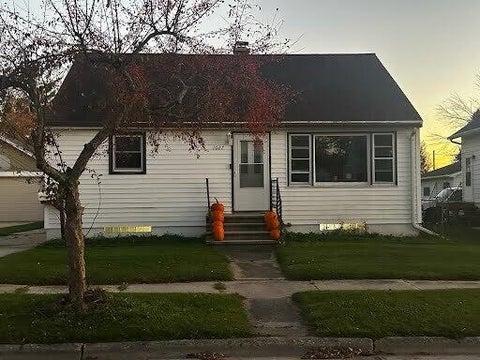Photo of 1027 27th St, Two Rivers, WI 54241 (MLS # 1985384)