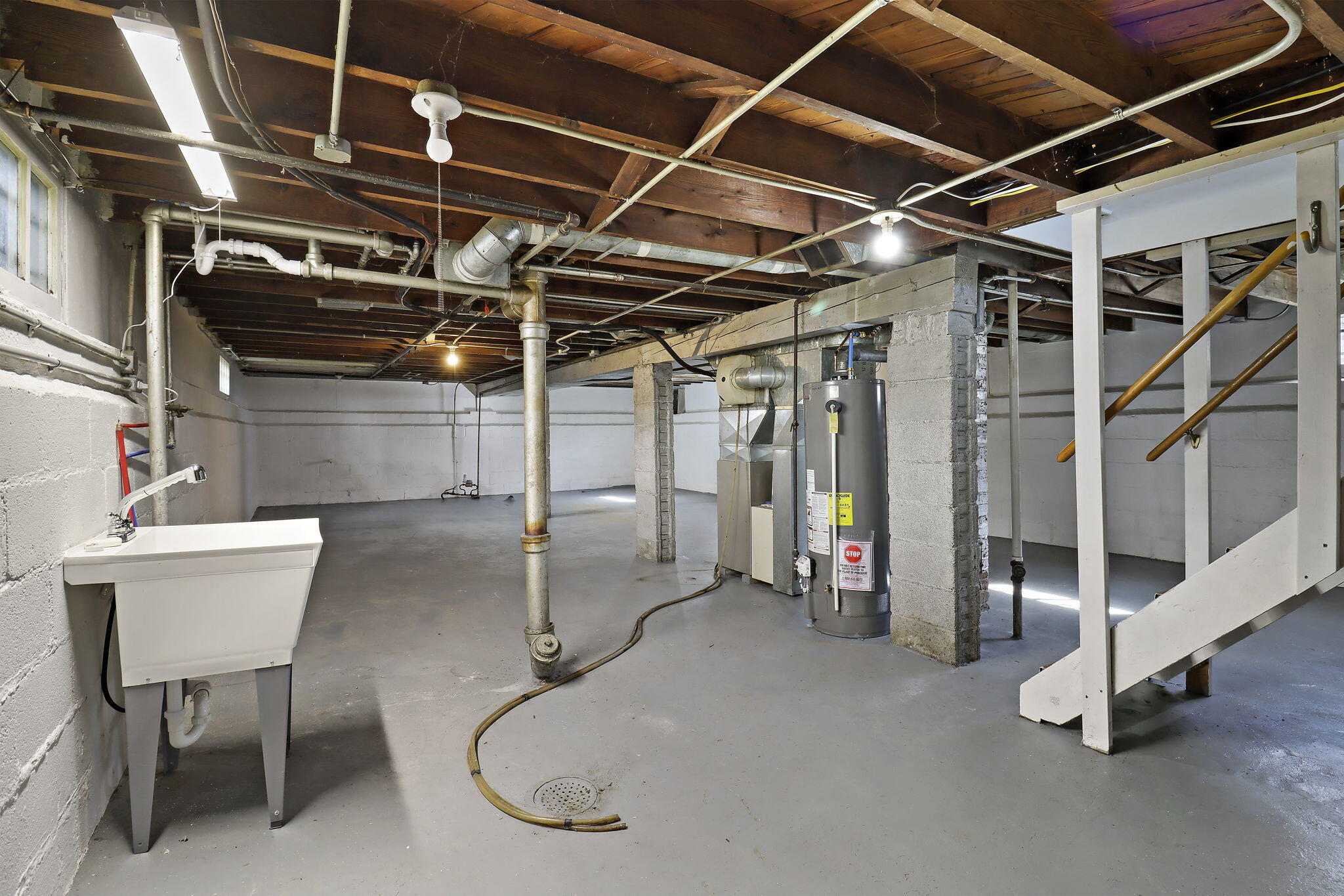 Racine, Wisconsin 53405, United States, 2 Bedrooms Bedrooms, ,1 BathroomBathrooms,Residential,Pending,210946