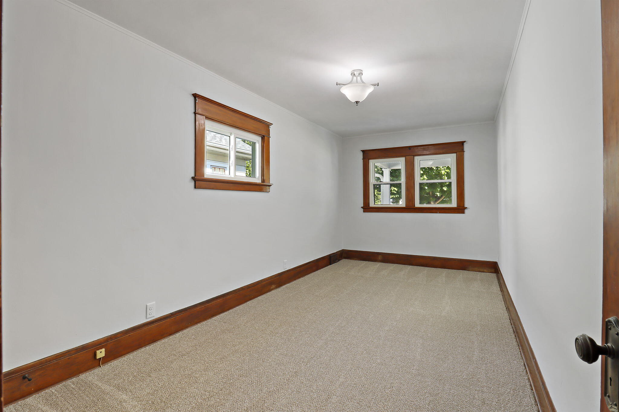 Racine, Wisconsin 53405, United States, 2 Bedrooms Bedrooms, ,1 BathroomBathrooms,Residential,Pending,210946