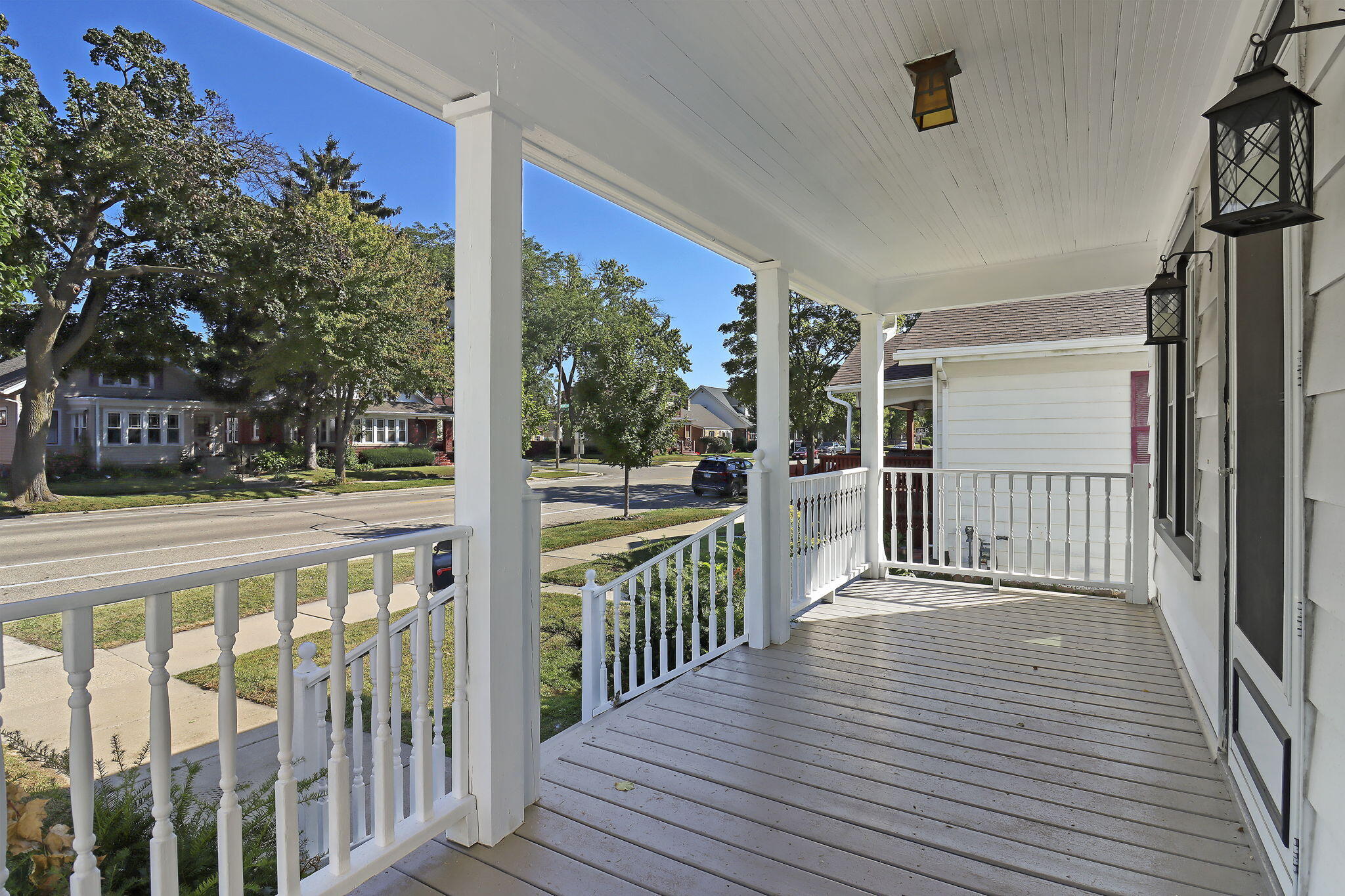 Racine, Wisconsin 53405, United States, 2 Bedrooms Bedrooms, ,1 BathroomBathrooms,Residential,Pending,210946