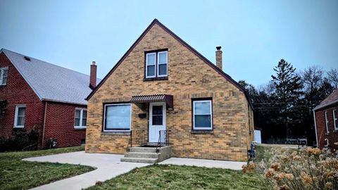 Photo of 8525 W Lisbon Ave, Milwaukee, WI 53222 (MLS # 1951737)