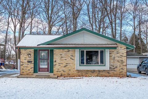 3447 S 93rd St, Milwaukee, WI 53227 - #: 1946960