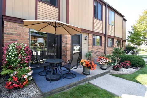 3913 W College Ave, Franklin, WI 53221 - #: 1934337