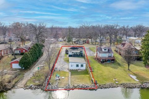 Photo of 2225 Lakeshore Dr, Dover, WI 53139 (MLS # 1958336)
