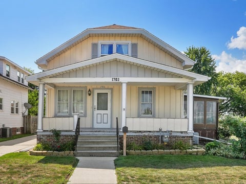 Photo of 1703 North Ave, Sheboygan, WI 53083 (MLS # 1978622)