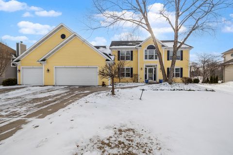 453 Deerwood Ct, Grafton, WI 53024 - #: 1945690