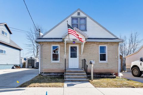 Photo of 1611 Jackson St, Two Rivers, WI 54241 (MLS # 1953249)