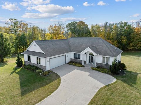 Photo of 223 Concord Dr, Sheboygan Falls, WI 53085 (MLS # 1939042)