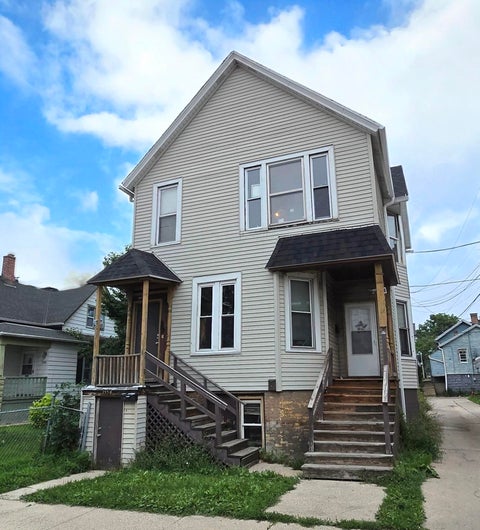 Photo of 1558 S 13th St, Milwaukee, WI 53204 (MLS # 1978686)