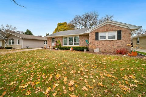 Photo of 3722 Saint Clair St, Racine, WI 53402 (MLS # 1946696)
