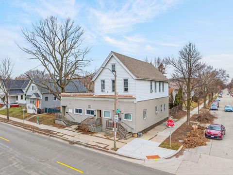 Photo of 630 E Locust St 628-634 St, Milwaukee, WI 53212 (MLS # 1959064)