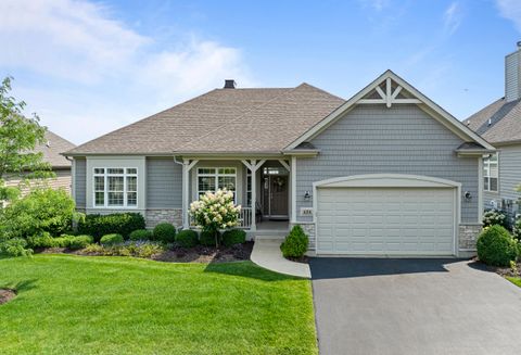 Photo of 151 Lake Vista Cir, Fontana, WI 53125 (MLS # 1939846)