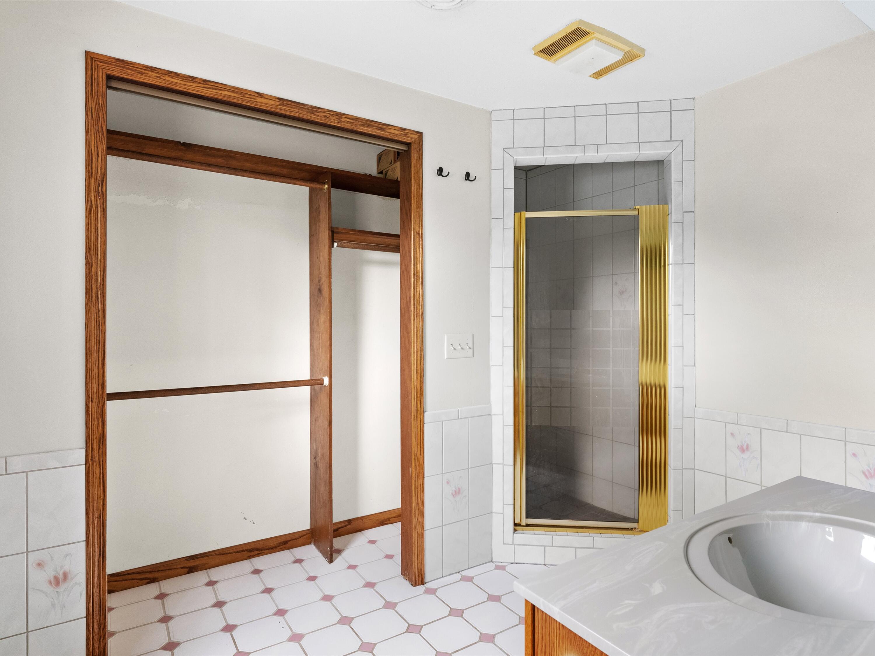 Cooperstown, Wisconsin 54227, United States, 3 Bedrooms Bedrooms, ,3 BathroomsBathrooms,Residential,Active,143936