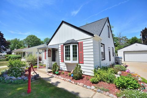 Photo of 4130 W Portage St, Milwaukee, WI 53209 (MLS # 1965918)