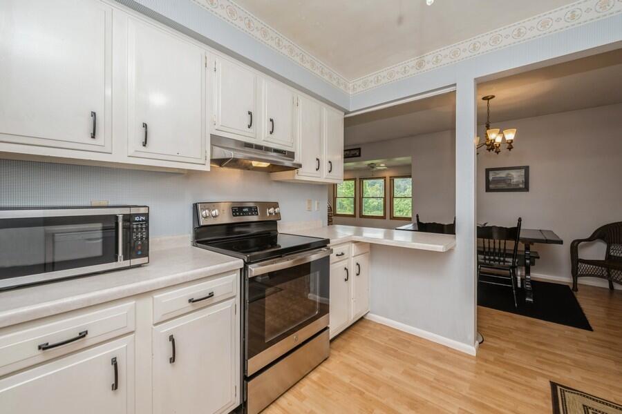 Fontana, Wisconsin 53125, United States, 2 Bedrooms Bedrooms, ,2 BathroomsBathrooms,Residential,Active,177507