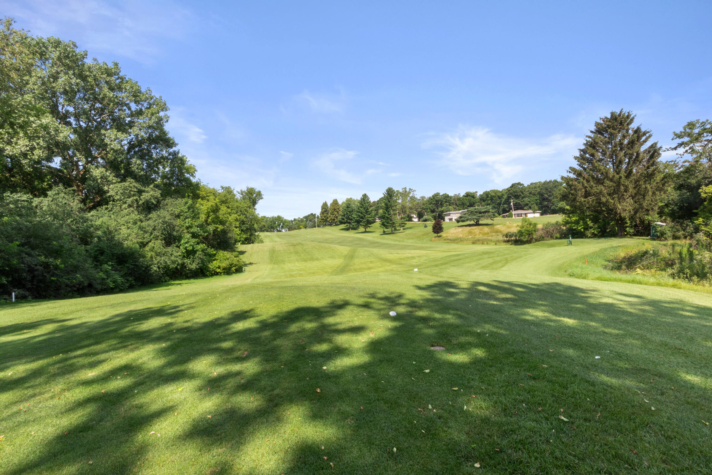 Fontana, Wisconsin 53125, United States, 2 Bedrooms Bedrooms, ,2 BathroomsBathrooms,Residential,Active,177507