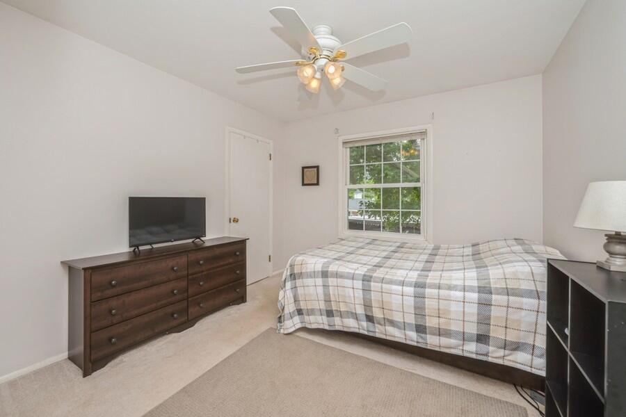 Fontana, Wisconsin 53125, United States, 2 Bedrooms Bedrooms, ,2 BathroomsBathrooms,Residential,Active,177507