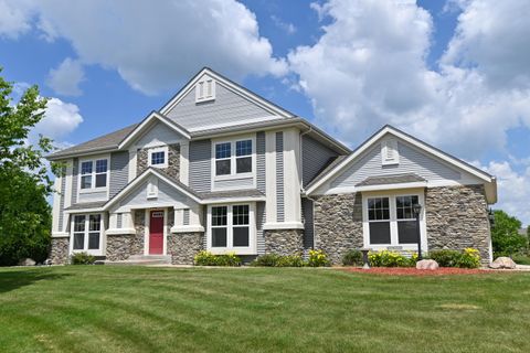 Photo of N56W19246 Spencers Ct, Menomonee Falls, WI 53051 (MLS # 1925700)