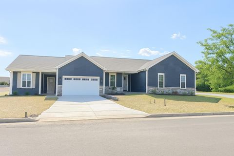 Photo of 8312 85th Ave, Pleasant Prairie, WI 53158 (MLS # 1957104)