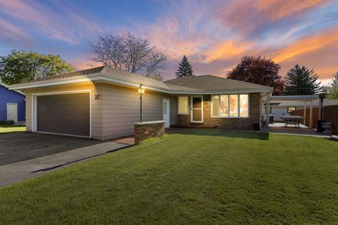 Photo of 37 S Hillock Dr, Mount Pleasant, WI 53406 (MLS # 1962239)
