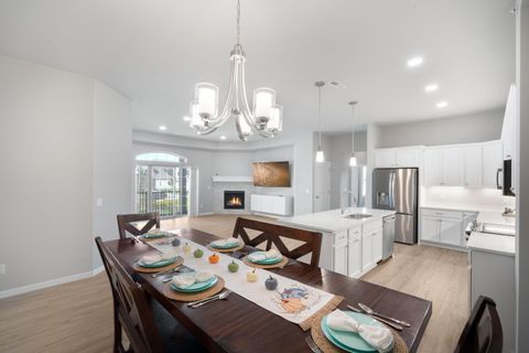 2853 Fox Lake Cir, Waukesha, WI 53189 - #: 1933777