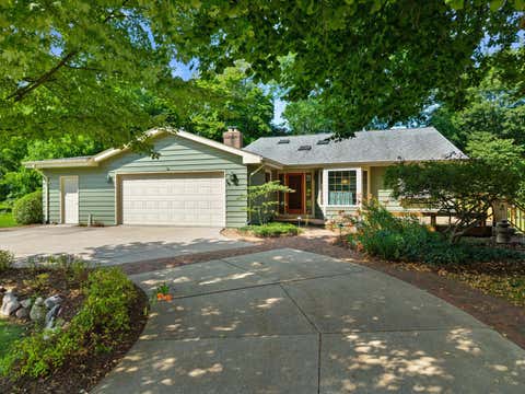 Photo of 12655 N River Forest Cir, Mequon, WI 53092 (MLS # 1975398)