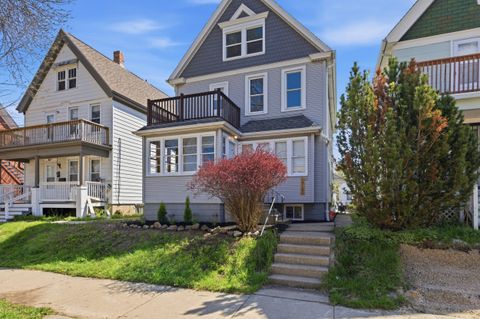 Photo of 2762 N Fratney St, Milwaukee, WI 53212 (MLS # 1959604)